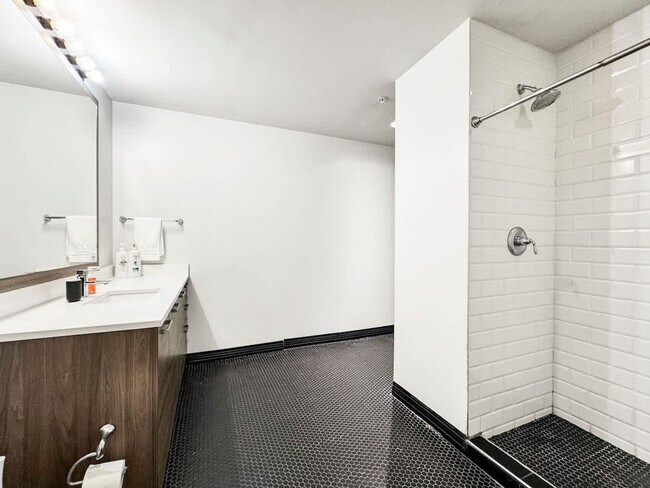 Foto del edificio - 555 Evergreen St