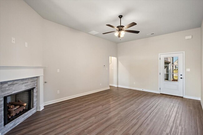 Building Photo - 8633 Hayes Dr