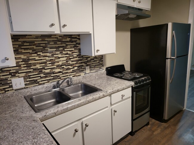 Foto del edificio - 734 N Country Acres Ave