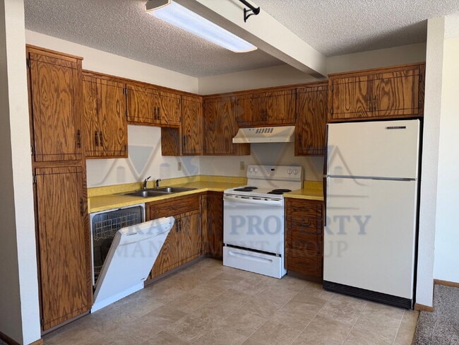Building Photo - 1711 Fetterman Dr