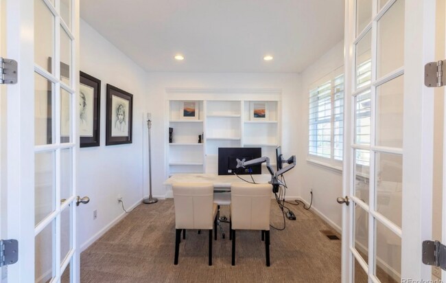 Building Photo - 651 Tiger Lily Way
