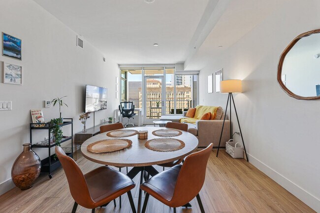 Foto del edificio - 702 Broadway