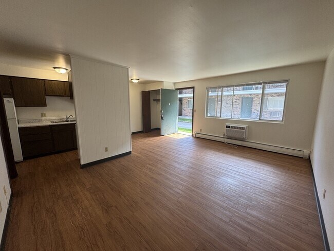 Foto del edificio - 1138 E Walnut St