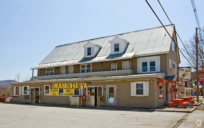 Building Photo - 25 Main St