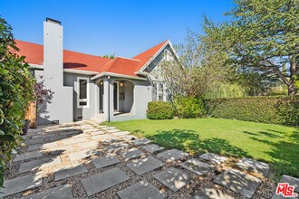 Building Photo - 949 S Muirfield Rd Building Photo - 949 S Muirfield Rd