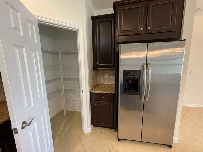 Foto del edificio - ANNUAL RENTAL - MIRASOL AT COCONUT POINT 3 BED/2 BATH WITH GARAGE