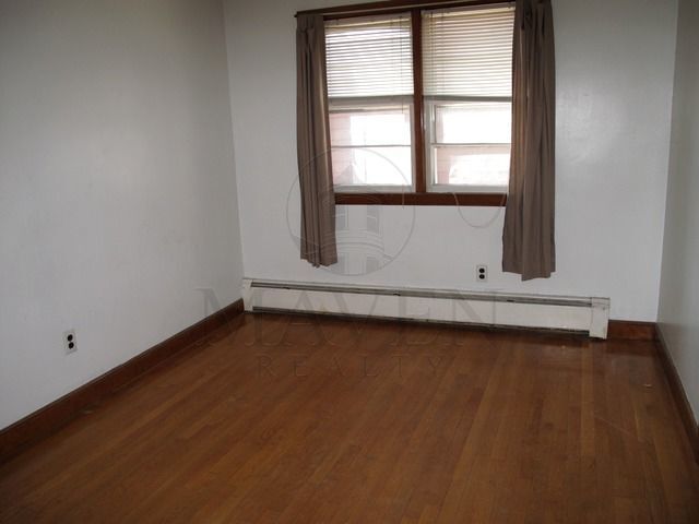 Building Photo - 400 Walden St