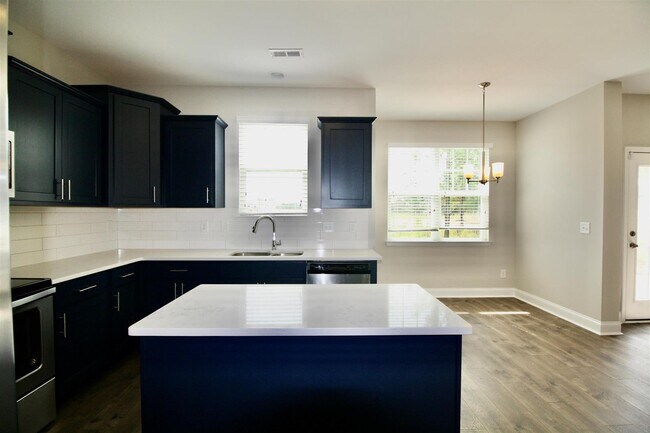Foto del edificio - 195 Sandy Springs Rd