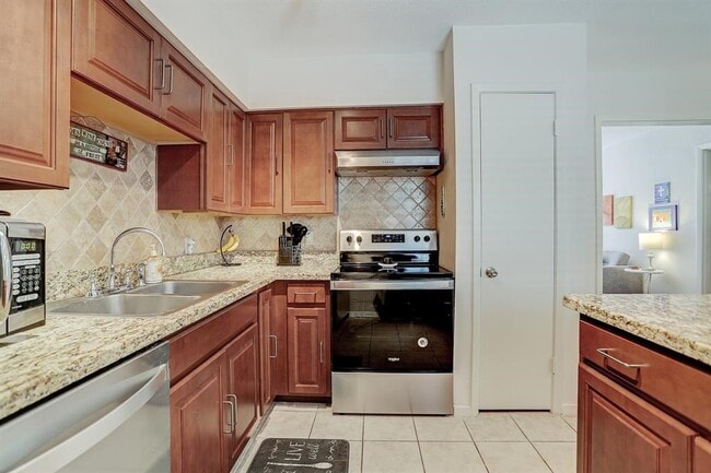 Building Photo - 4040 San Felipe St