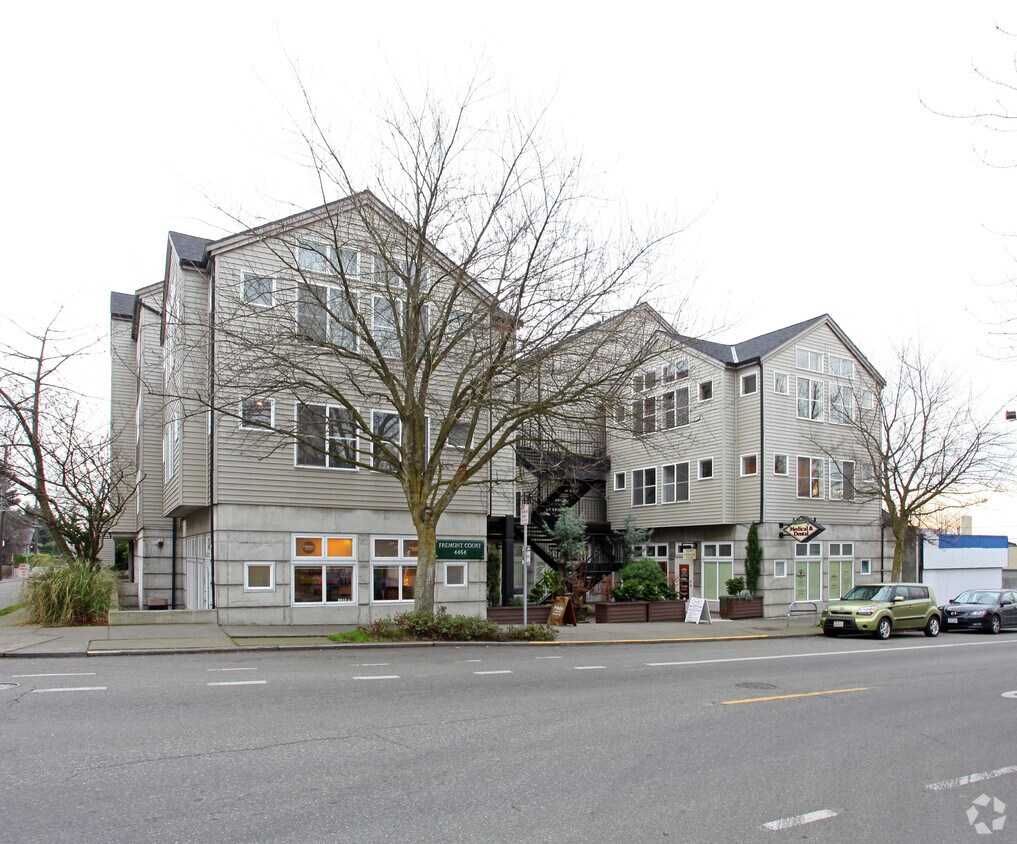 Cancha de Fremont - Fremont Court
