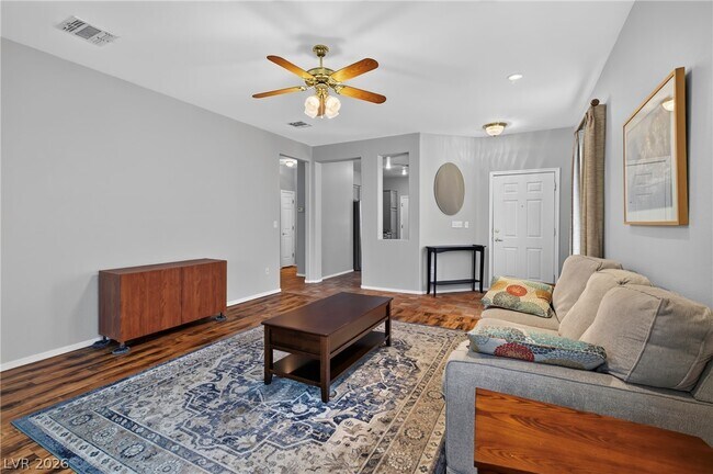Building Photo - 2118 Desert Woods Dr
