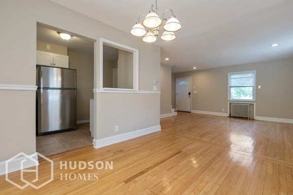 Building Photo - 595 Linden Ave
