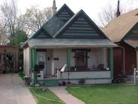 Primary Photo - 219 Van Buren St
