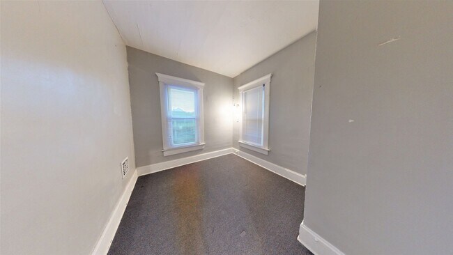 Building Photo - 2166 Indianola Ave