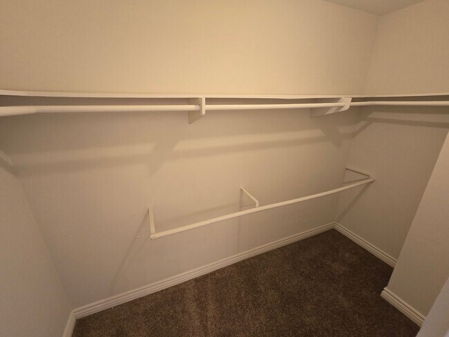 Foto del edificio - Rancho Penasquitos 2-story. 4 br., 3 ba.