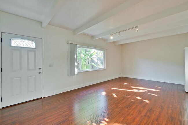 Building Photo - 330 Higdon Ave