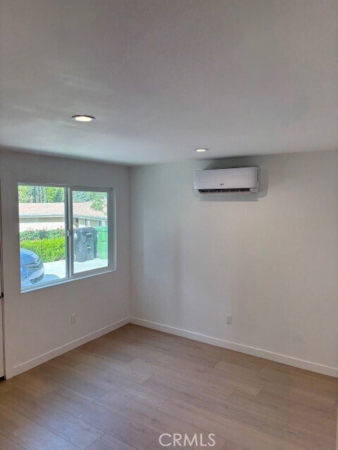 Foto del edificio - 5720 1/2 Wallis Ln-5720