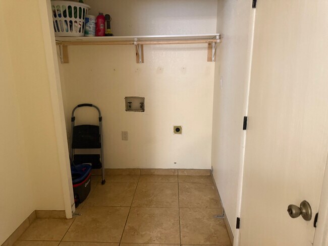 Foto del edificio - 1621 E 21st St