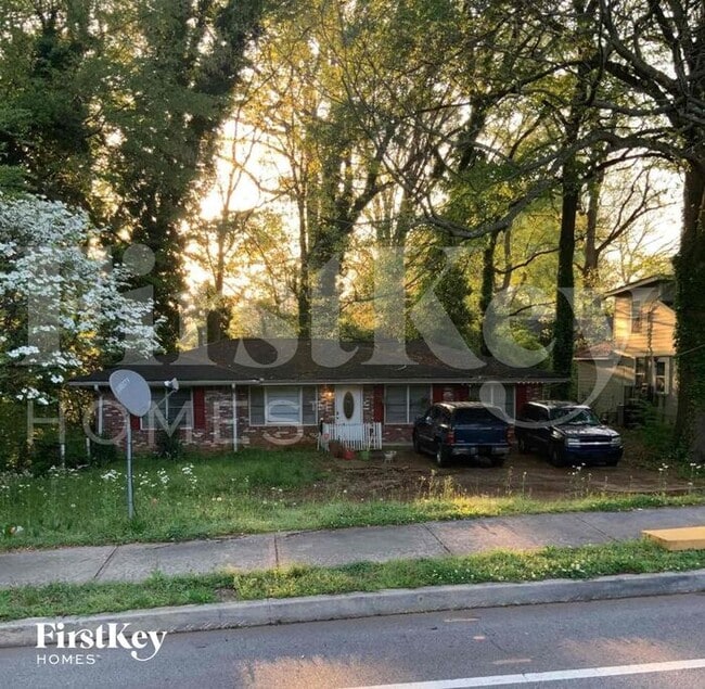 Building Photo - 1548 Sylvan Rd SW