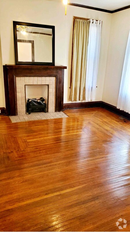 Curated visual reference: Fresh Look at Dayton View Historic District Apartments For Rent With Hardwood Floors