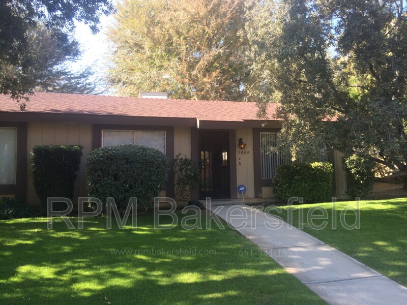 Primary Photo - 3009 N Half Moon Dr