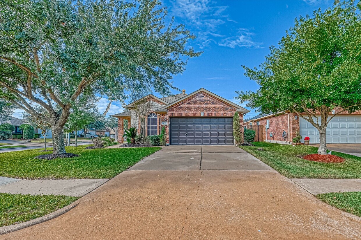Foto principal - 4727 Wind Trace Dr