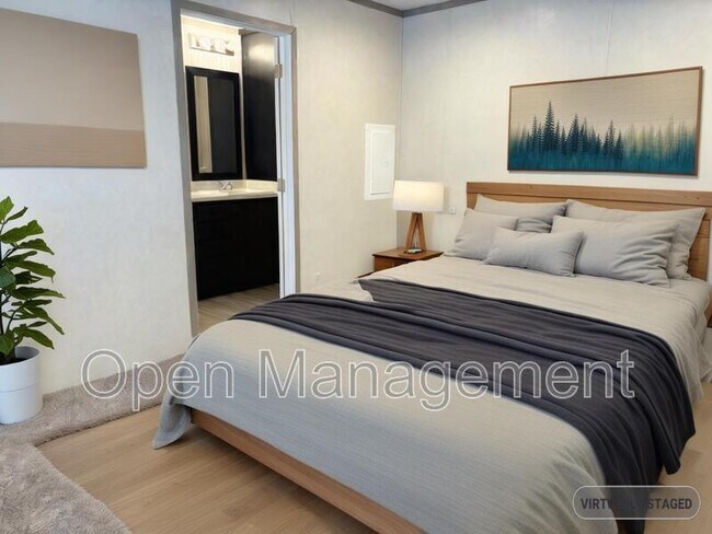 Building Photo - 825 1st Ave E