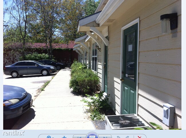 Building Photo - 1 br, 1 bath Townhome - 640 Arkansas