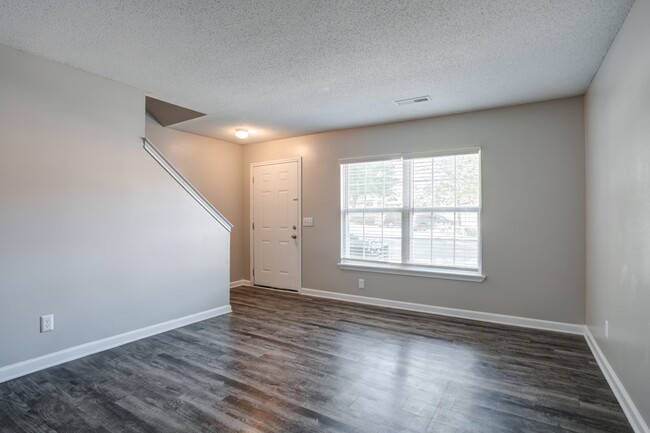 Building Photo - Wildwood Springs