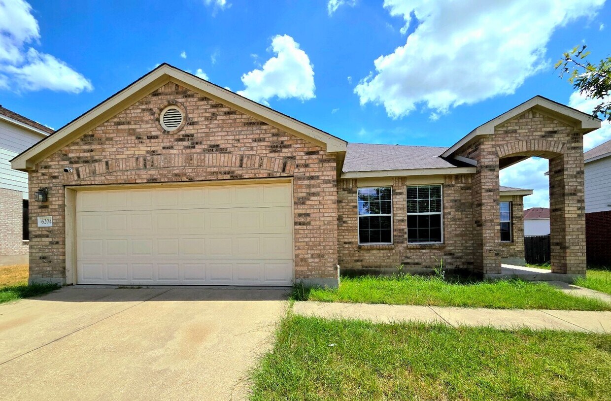 Foto principal - 4 Bed/ 2 Bath in Killeen TX