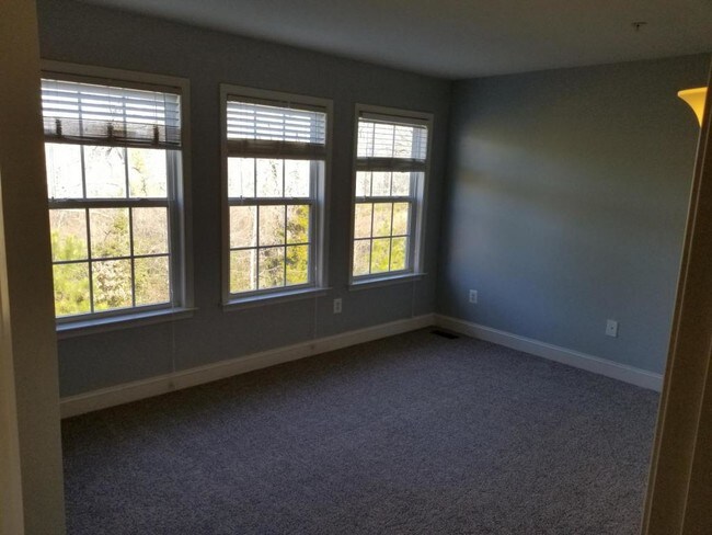 Foto del edificio - 21915 Weeping Willow Lane Unit C