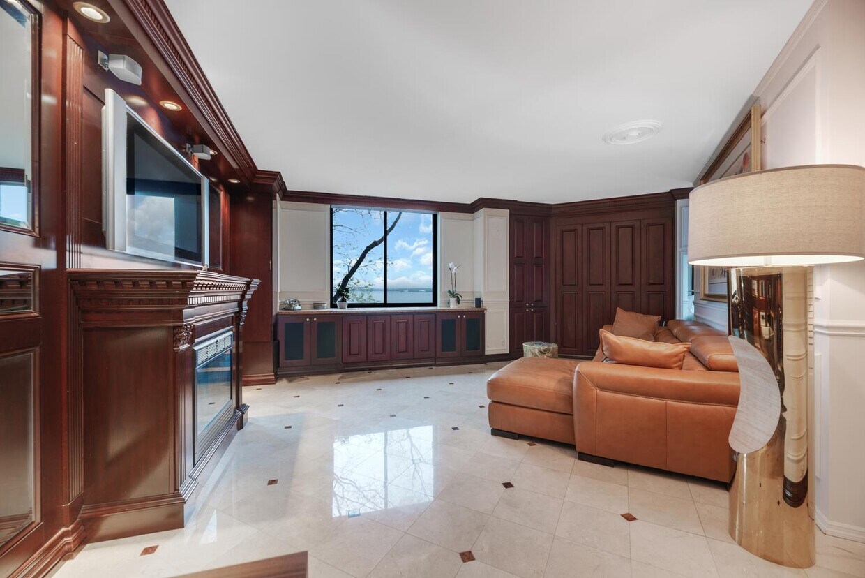 377 Rector Pl Unit 2A, New York, NY 10280 Room for Rent in New York