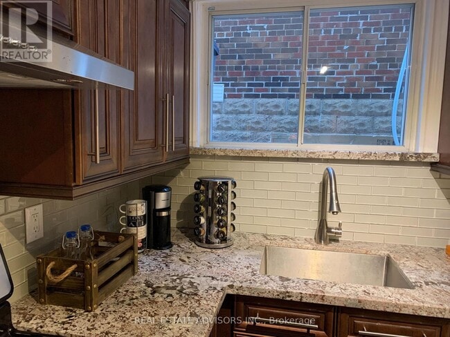 Building Photo - 72 Mendota Rd