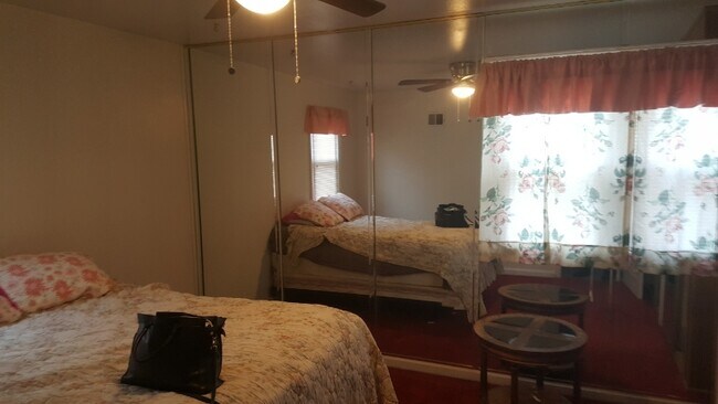 Foto del edificio - 2517 Colebrooke Dr