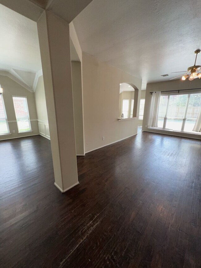 Foto del edificio - 24802 Jillian Way Ct