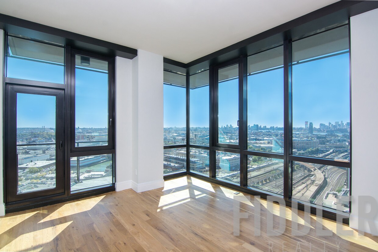 Foto principal - 4441 Purves St