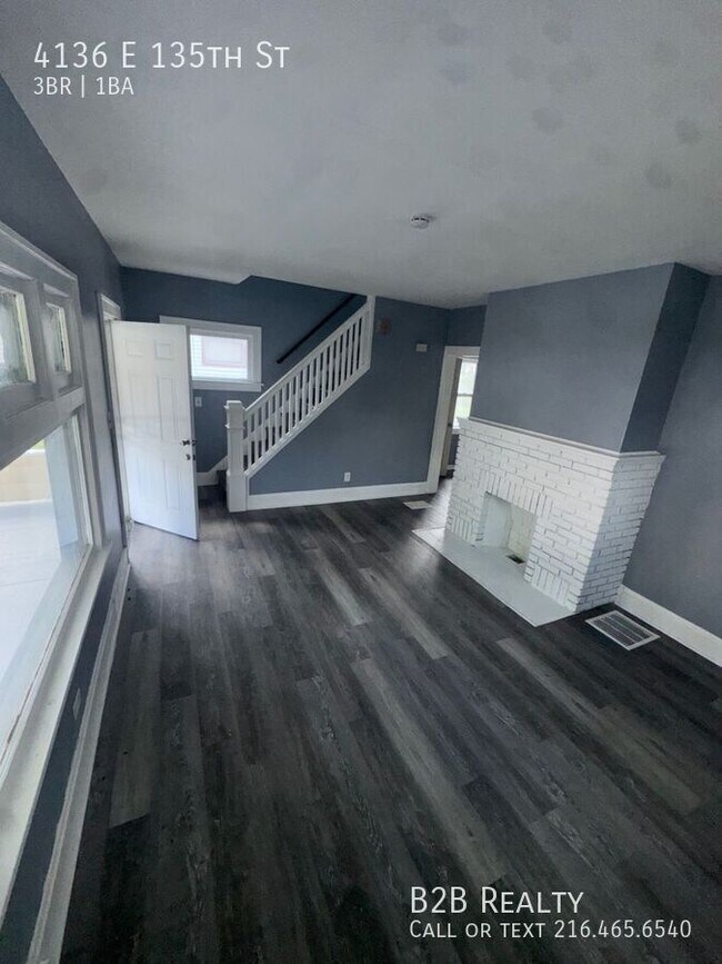 Foto del edificio - 4136 E 135th St