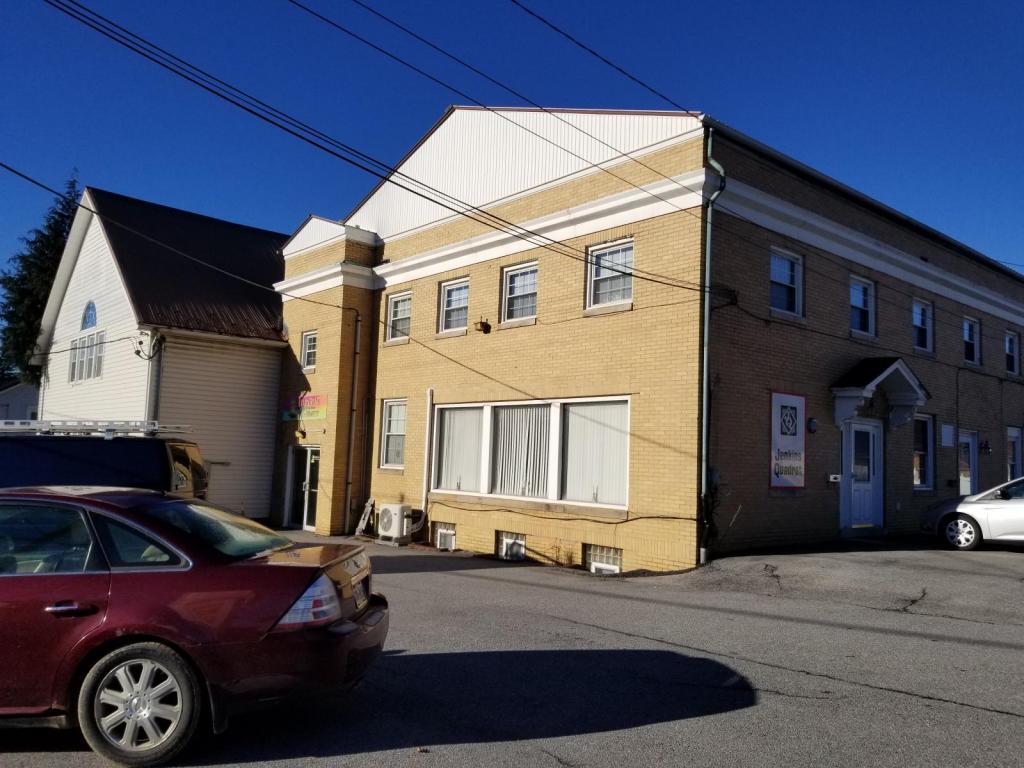 Primary Photo - 110 N Main St