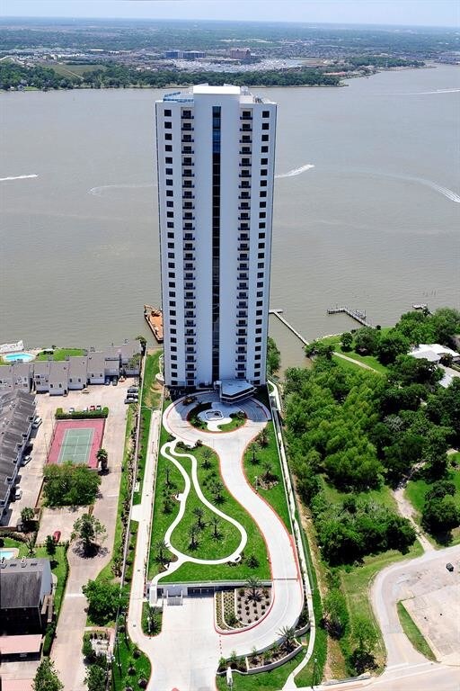 4821 E NASA Pkwy Unit 10W, Seabrook, TX 77586 Condo for Rent in