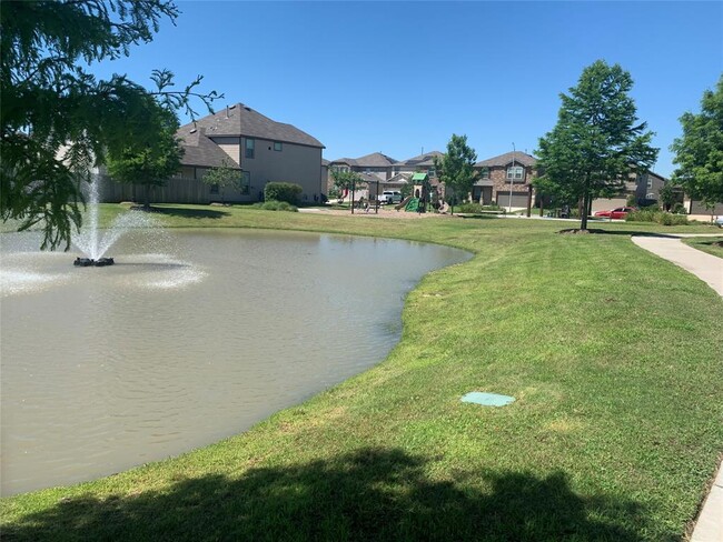 Foto del edificio - 14627 Myrtle Point Dr