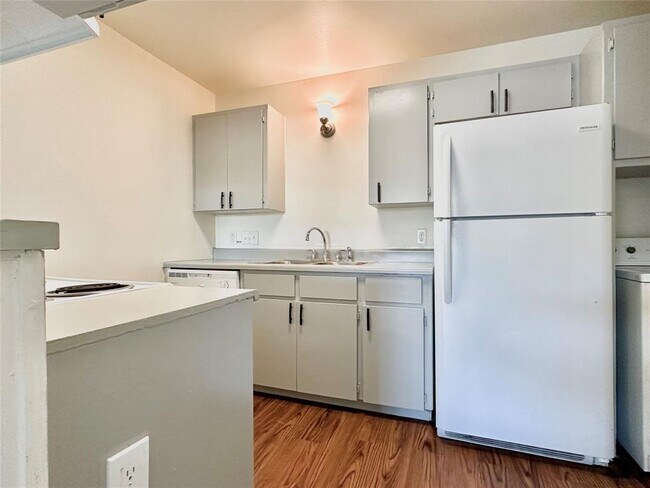 Foto del edificio - 8625 Fireside Dr