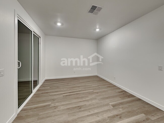 Foto del edificio - 12323 W Burruel Crk Ln