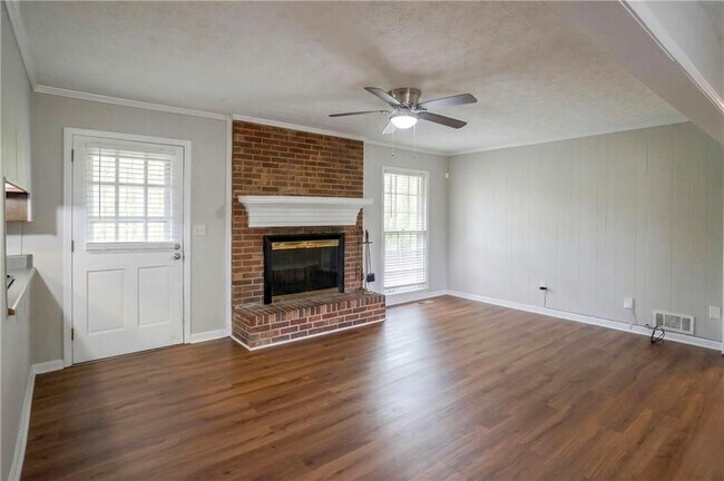 Foto del edificio - 1802 Driftwood Pl