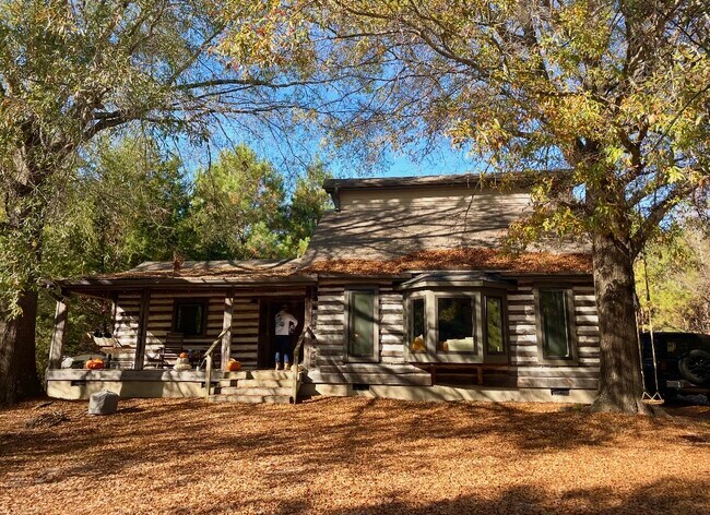 Foto del edificio - 357 Sam Jones Rd