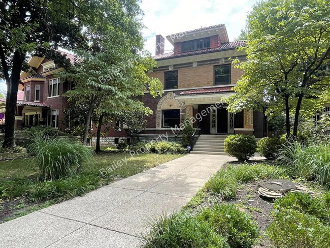 Building Photo - 1458 Cherokee Rd