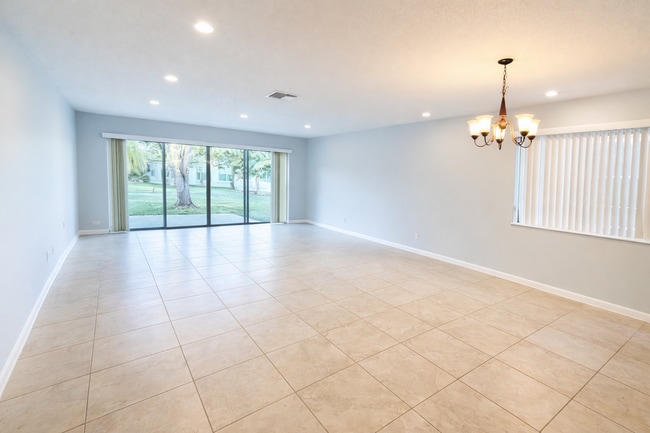 Photo - 4190 Pine Green Run House