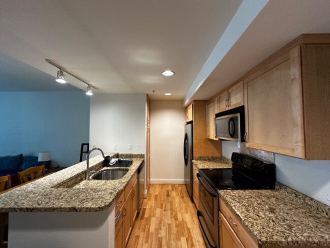 Foto del edificio - 428 Monroe Ln