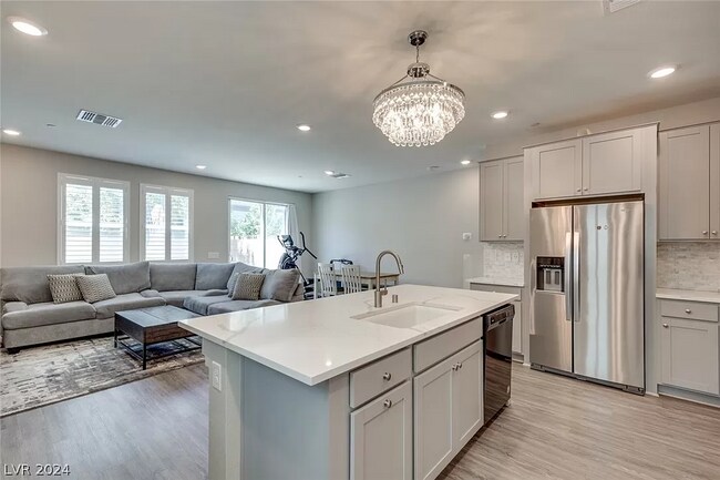 Foto del edificio - 5357 Lazy Breeze Ave