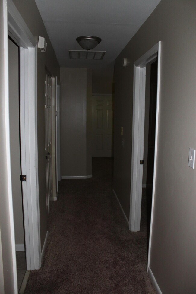 Foto del edificio - 122 Rolling Hill Dr