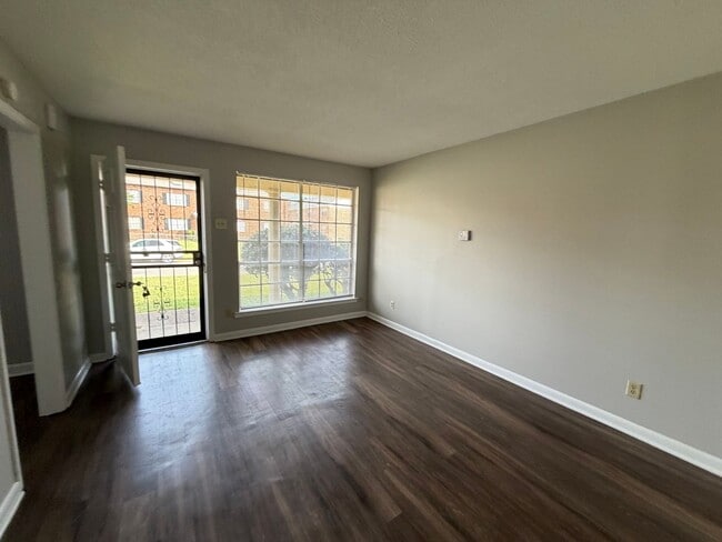 Photo - 3677 Hillbrook Rd Townhome